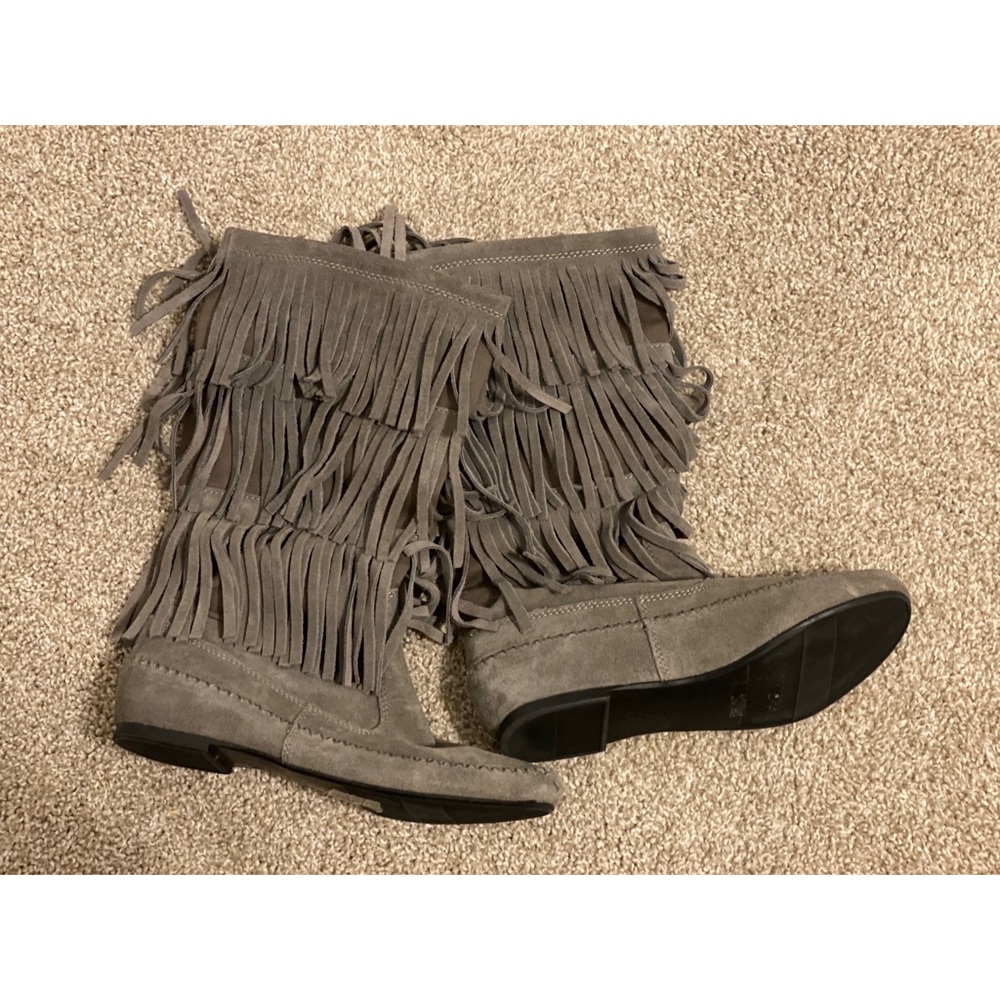 Grey fringe boots